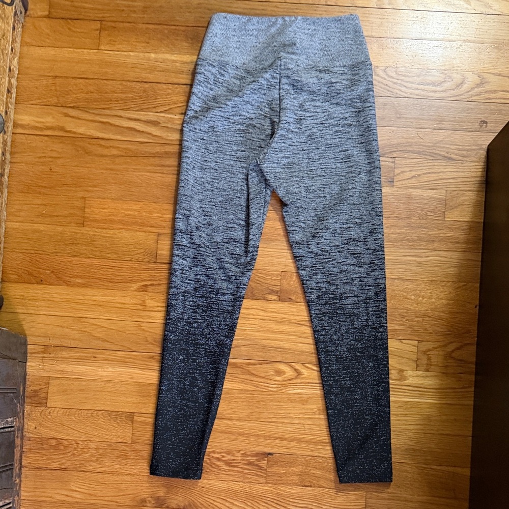 LOYDA MAY BUNDLE # 2- 6 items -Bliss High-Waisted Ombre Gray Leggings - - Picture 7 of 10